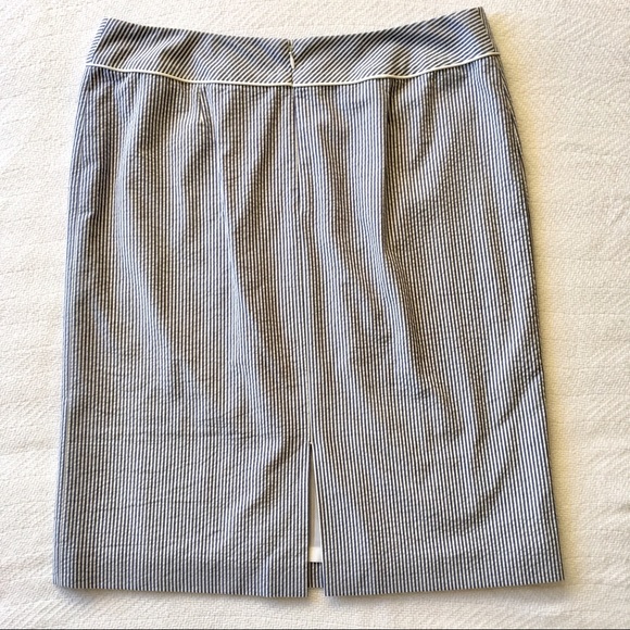 Tahari Seersucker Pencil Skirt - Blue/white sz 10 - Picture 5 of 8